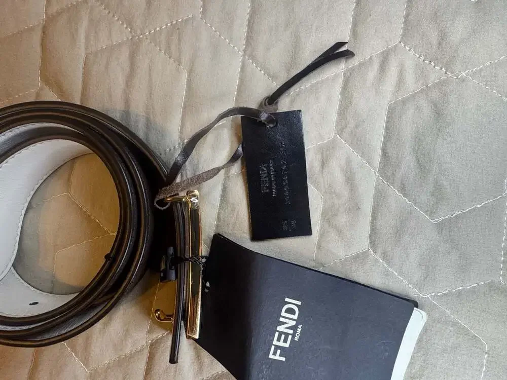 Fendi Reversible Leather Belt in White and Chocolate Brown